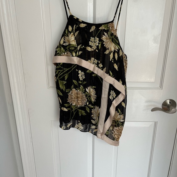 BCBGMaxAzria Garden Floral-Print Handkerchief Top Size Small - Picture 8 of 11